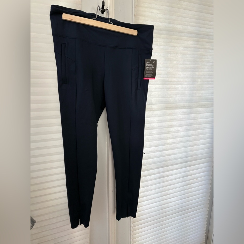 BNWT GAP Dark Blue Compression Leggings